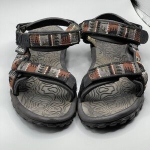 Teva S/N 1360 Sandal Sport/ Water sandal Aztec Design woman's US size 7